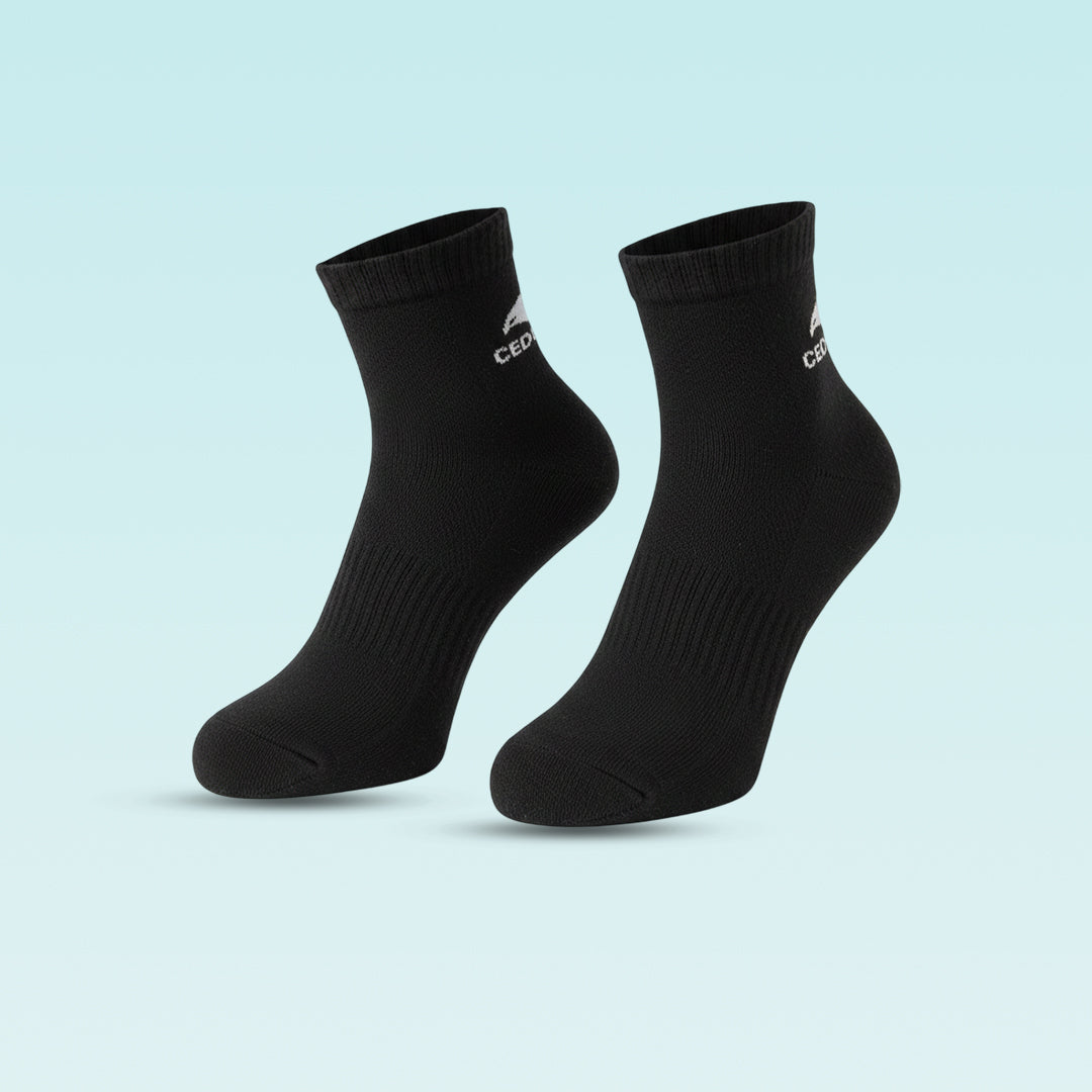 Ultra-Comfort Solid Socks with AirVent Ventilation System