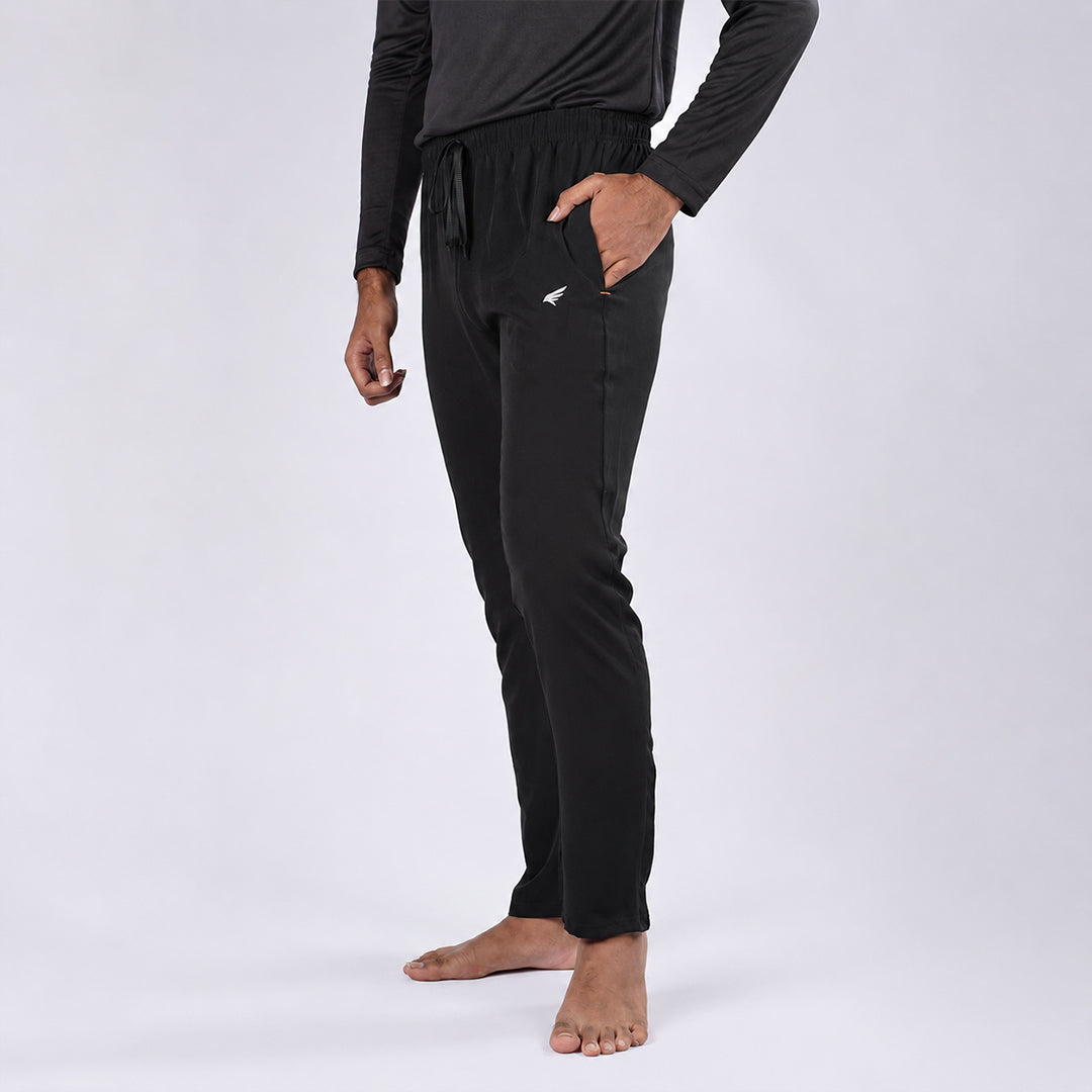 Men Solid Regular Fit Trackpants