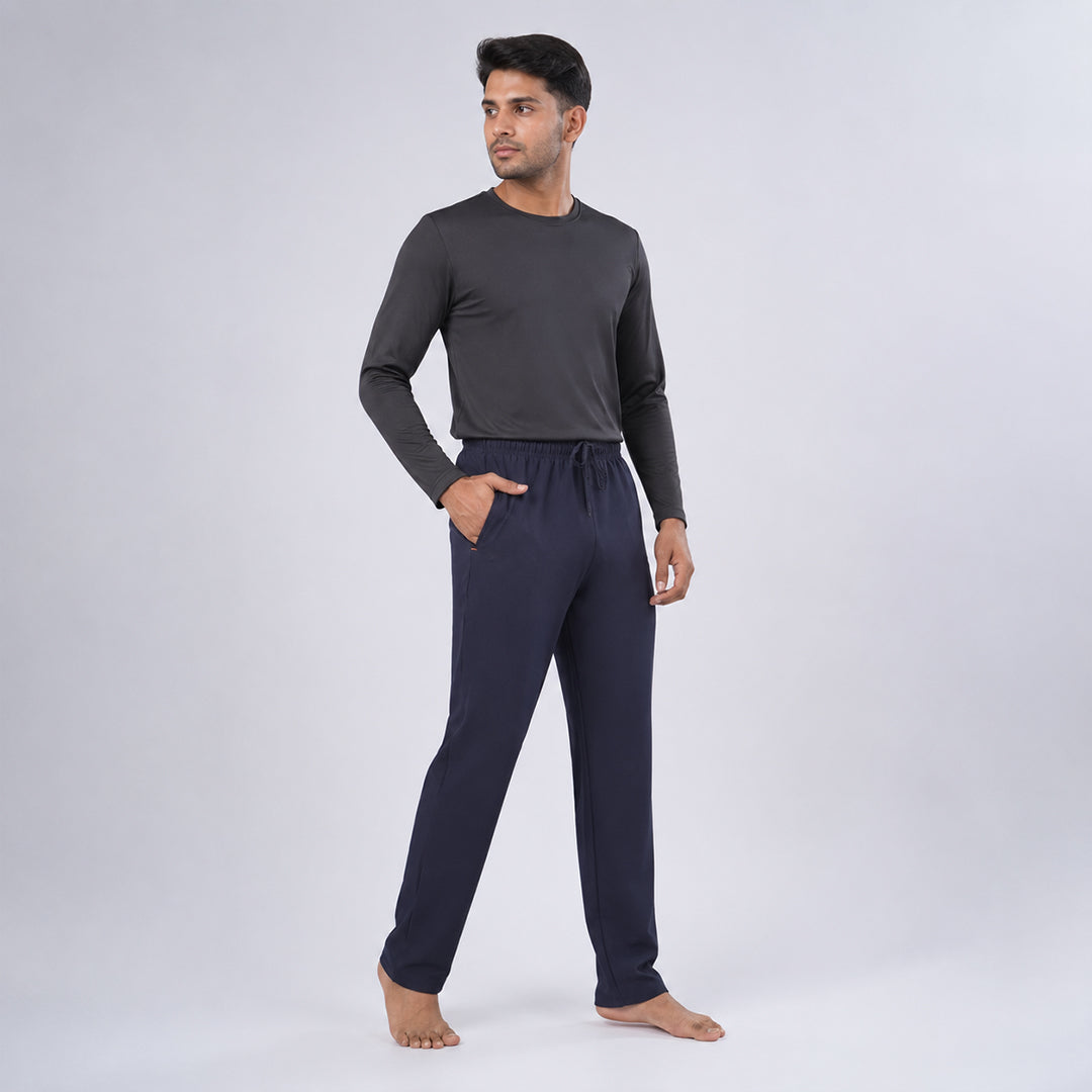 Men Solid Regular Fit Trackpants