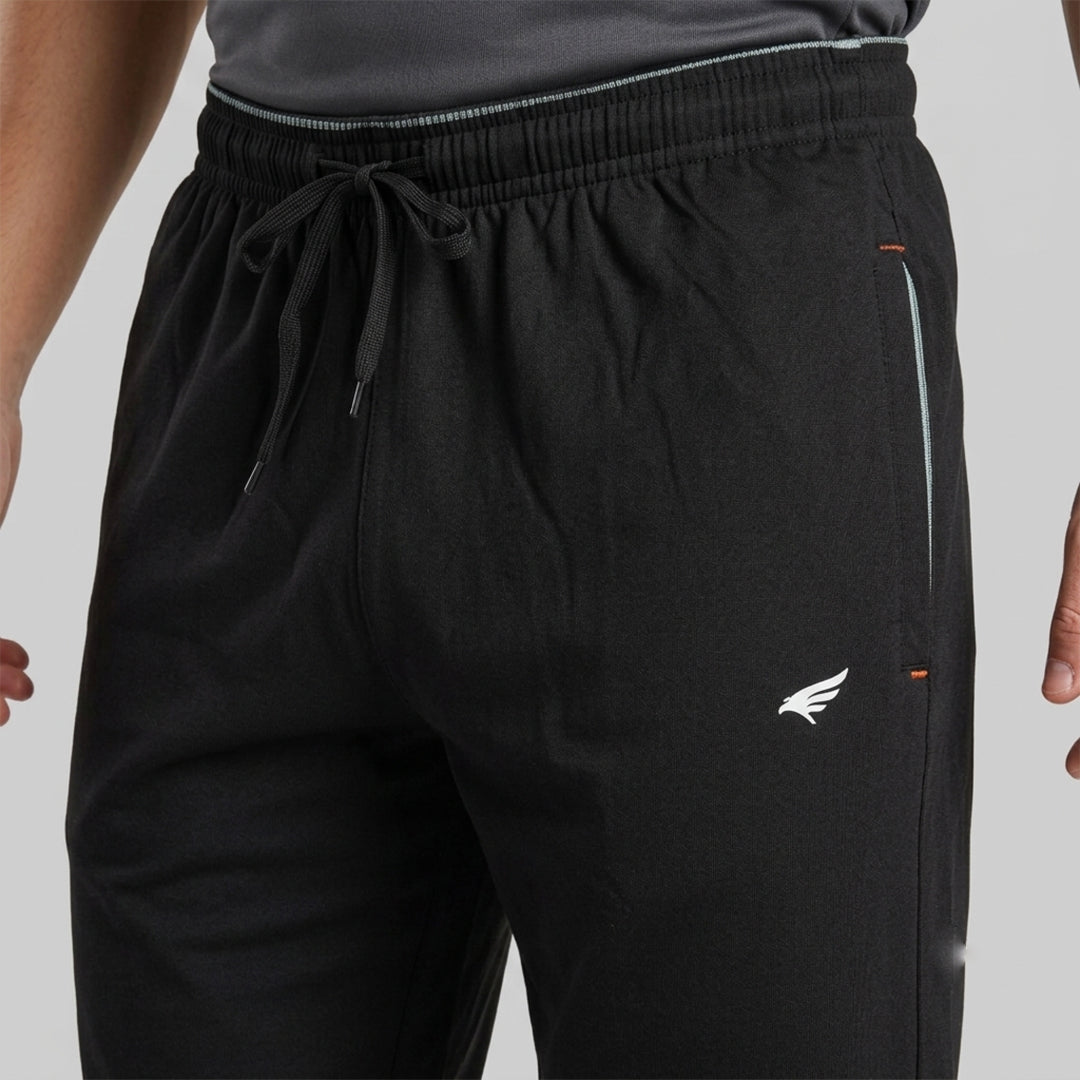 Men Solid Regular Fit Cotton Rich Shorts