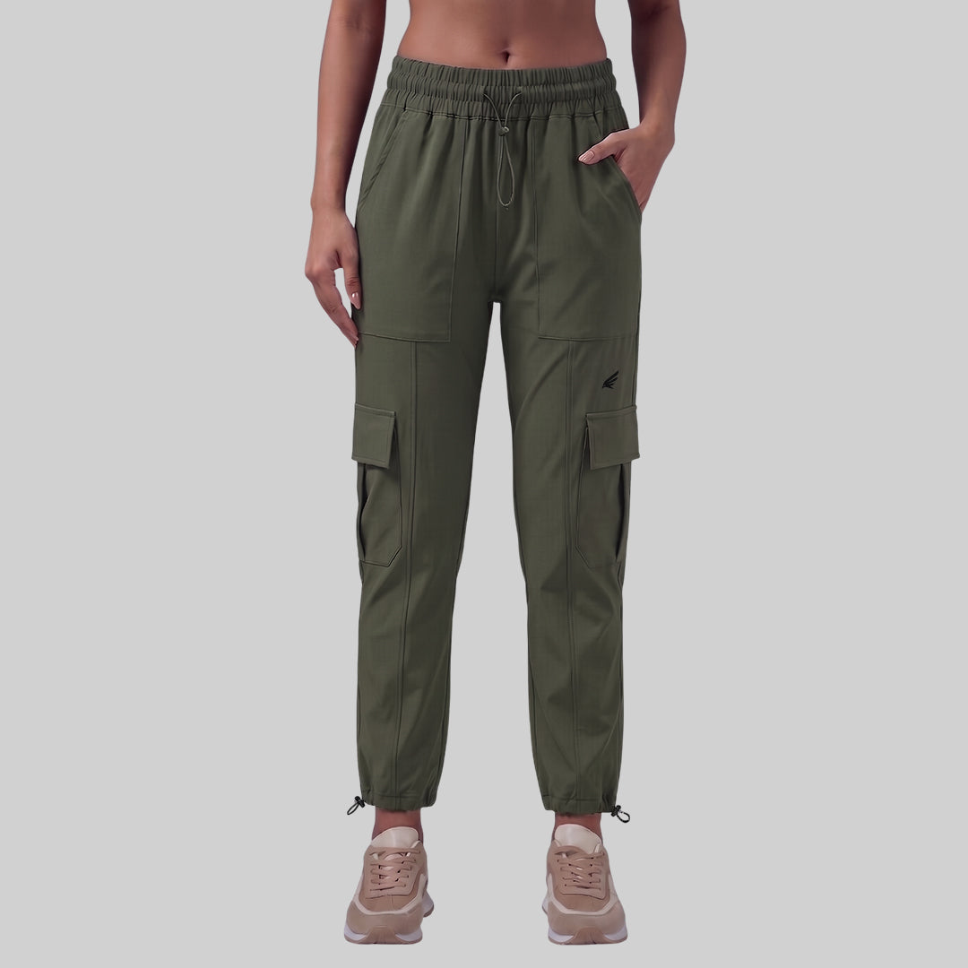 Women’s Solid Straight Fit Cargo Trackpants